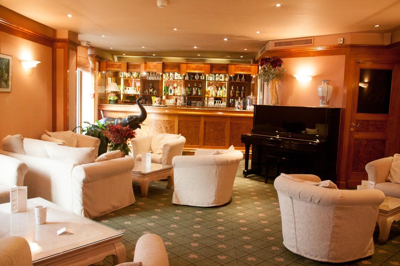 Logis Hotel Le Rivage Gien Kültér fotó